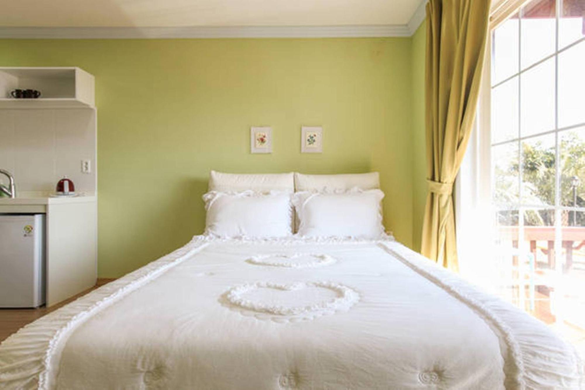 Jubilee Chalet Seogwipo Rom bilde