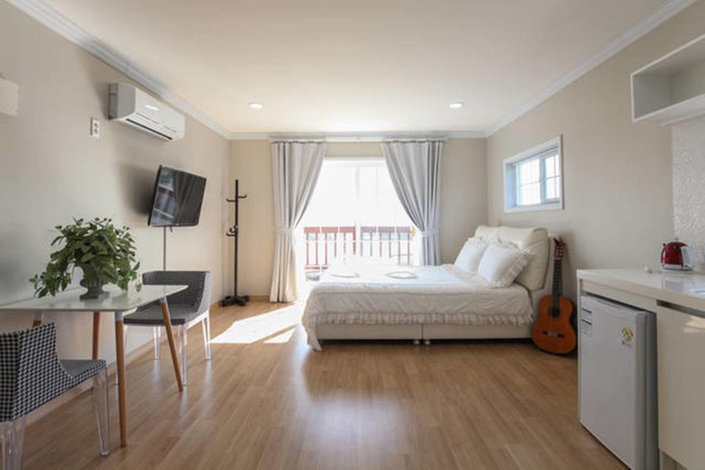 Jubilee Chalet Seogwipo Rom bilde